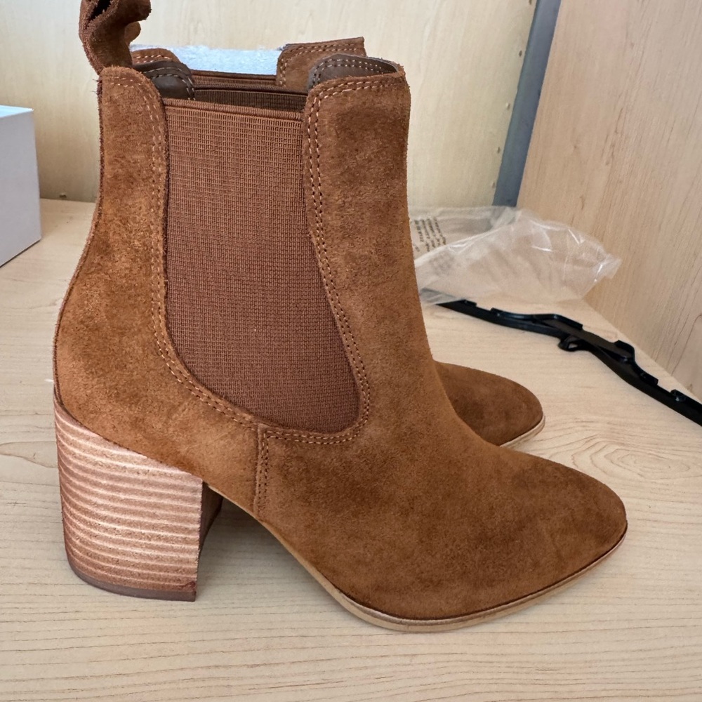 Steve Madden booties size 5.5 Brand new
